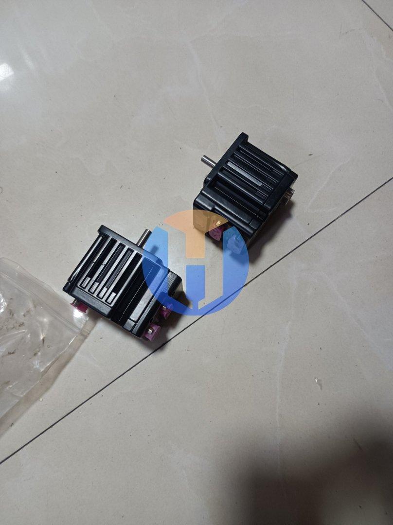 NEW MOOG SM23165DT-PB NEW MOOG SM23165DT-PB Industrial Automation Part - Image 1