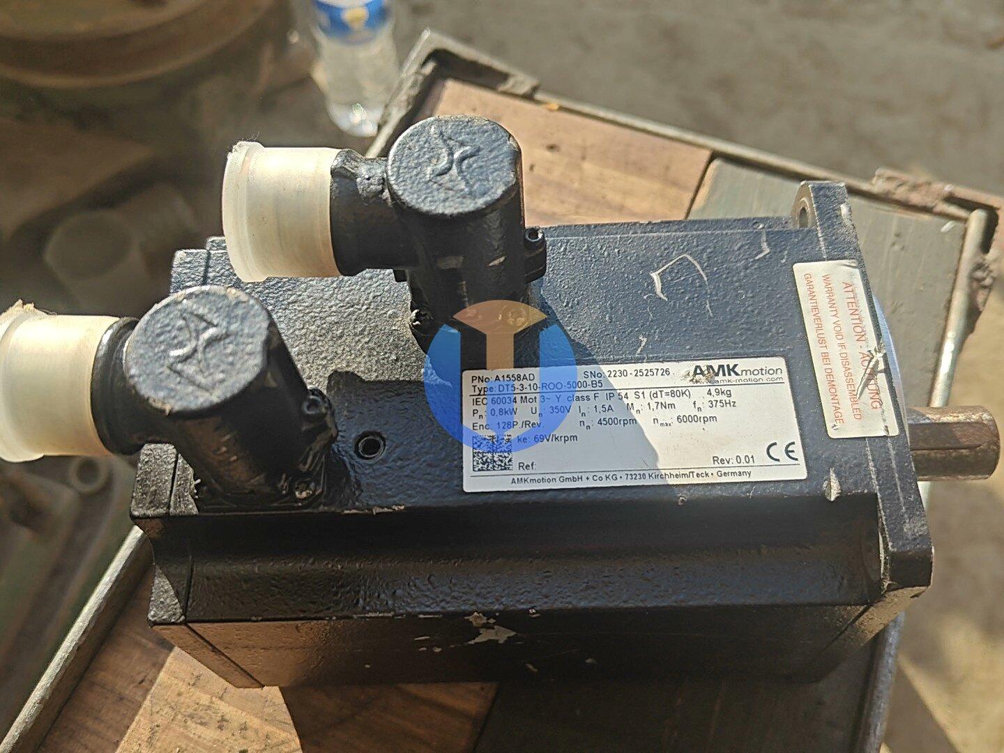 UNUSED AMK SERVO MOTOR DT5-3-10-ROO-5000-B5 UNUSED AMK SERVO MOTOR DT5-3-10-ROO-5000-B5 Industrial Automation Part - Image 1