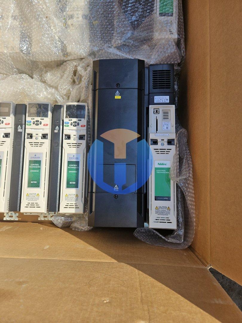 Used M700-074 00770A 37-45KW Emerson Control Techniques Drive Used M700-074 00770A 37-45KW Emerson Control Techniques Drive Industrial Automation Part - Image 1