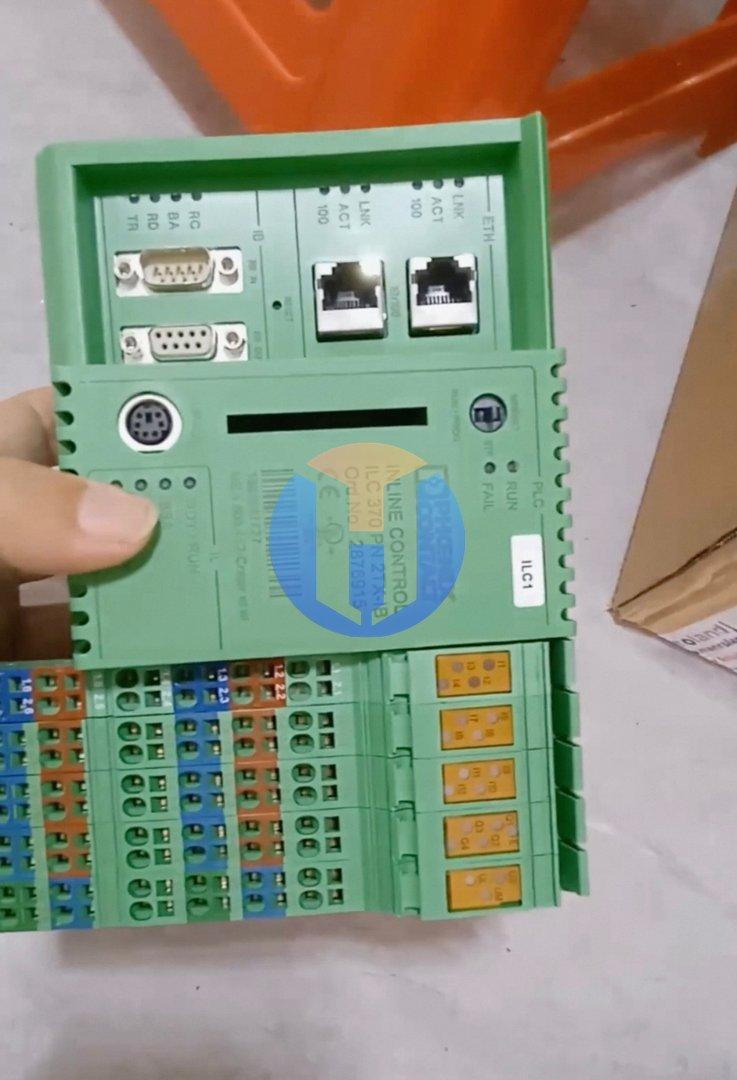 USED Phoenix Contact ilc 370 PN 2TX-IB 2876915 USED Phoenix Contact ilc 370 PN 2TX-IB 2876915 Industrial Automation Part - Image 1
