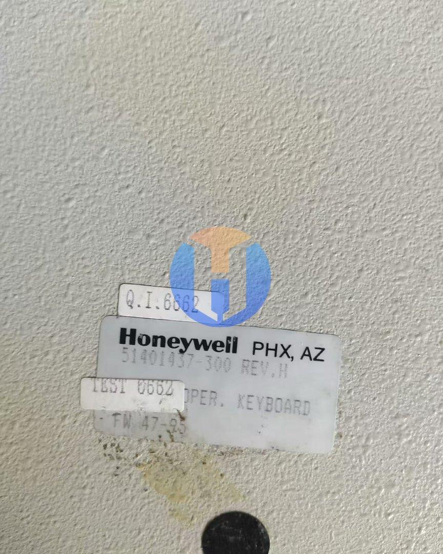 USED Honeywell KEYBOARD 51401437-300 USED Honeywell KEYBOARD 51401437-300 Industrial Automation Part - Image 1