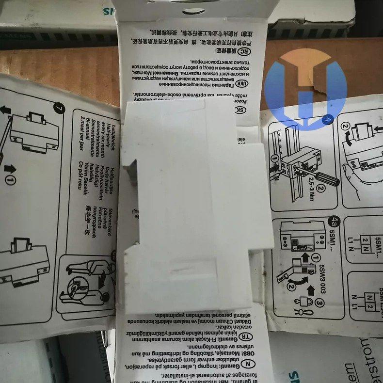 SIEMENS 5SM1412-0 SIEMENS 5SM1412-0 Industrial Automation Part - Image 1