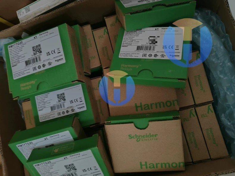43 unit new Schneider Electric RM17TG20 43 unit new Schneider Electric RM17TG20 Industrial Automation Part - Image 1