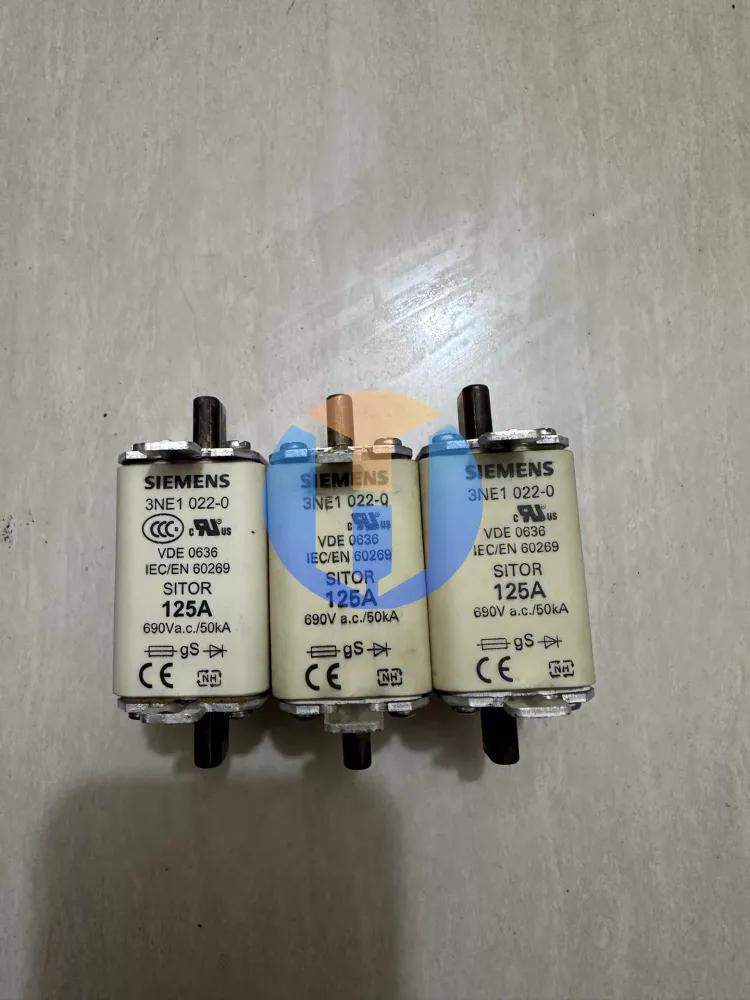 SIEMENS 3NE1 022-0 SITOR 125A 690V SIEMENS 3NE1 022-0 SITOR 125A 690V Industrial Automation Part - Image 1